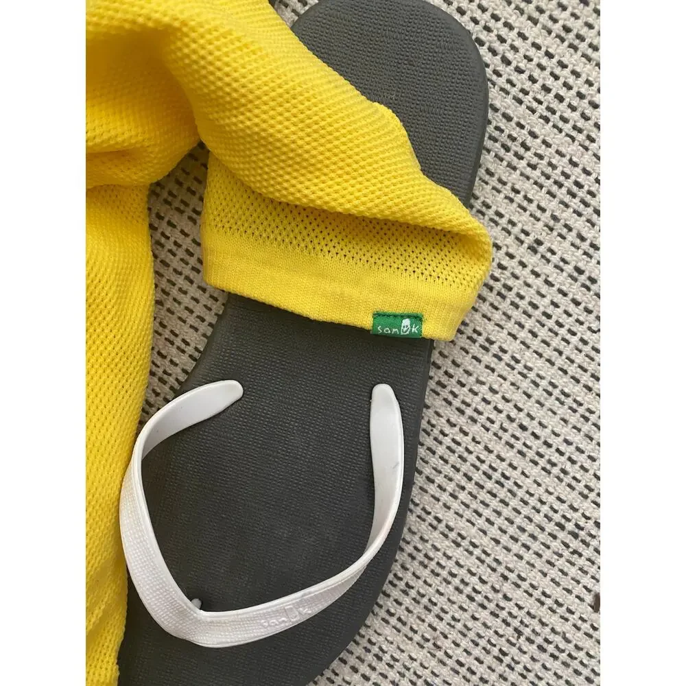 Sanuk size 10